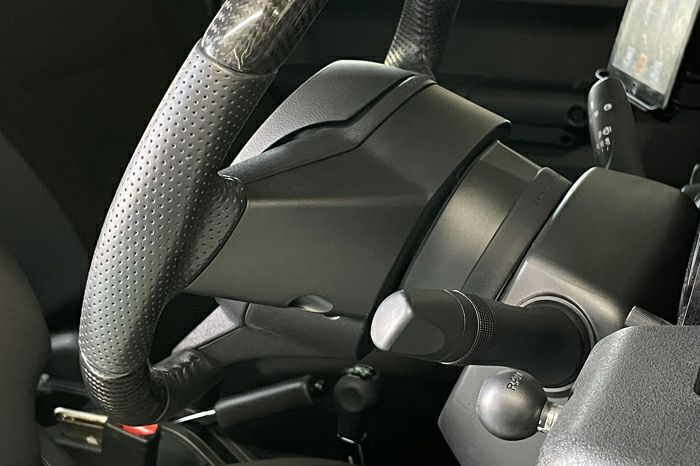 ジムニーシエラ JB74専用 NEOPLOT ステアリングスペーサーNEO を販売中