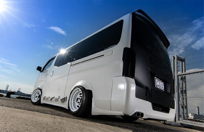 NV350 キャラバン 標準ボディー専用 CLS-VS リアマッドガード を販売中