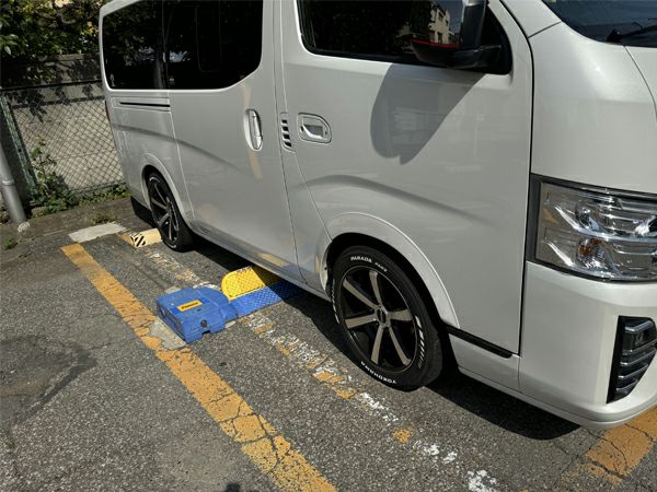 NV350 キャラバン用 ホイール＆タイヤセット(ESSEX EC-18/18インチ) を