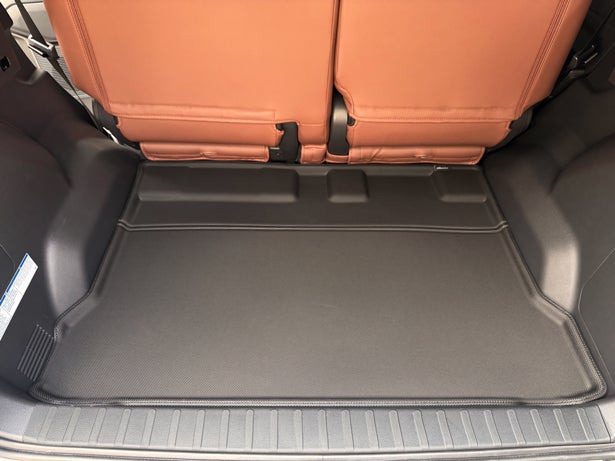 ランドクルーザーFJ専用 Clazzio 立体ラゲッジマット を販売中